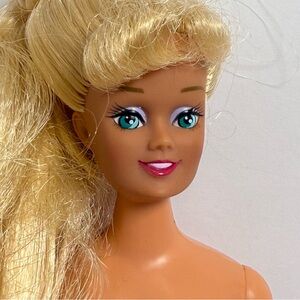 Vintage 1996 CPT Holding INC I DREAM OF JEANNIE Doll Barbie Size